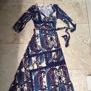 PINKBLUSH wrap maternity/nursing dress, maxi, blue paisley sz L